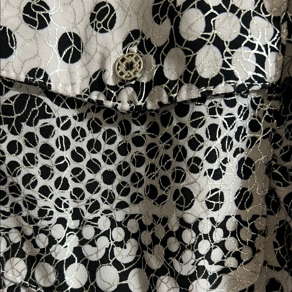 Black‎ and Rose Graphic 3/4 Sleeve Button Down Blouse - Picture 4 of 13